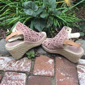Beautiful Seychelles Wedge Sandals